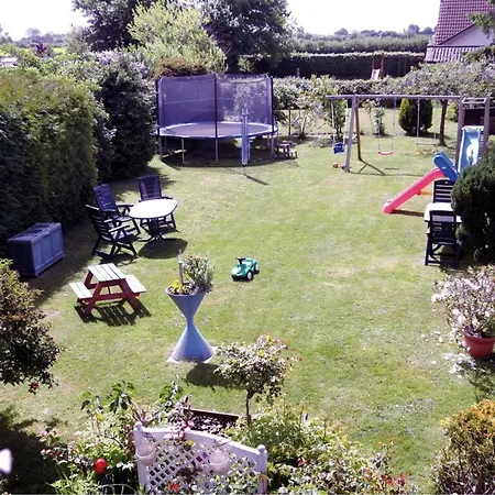 Haus Sandra 4, 2 Einzelbetten U Schlafcouch Daire